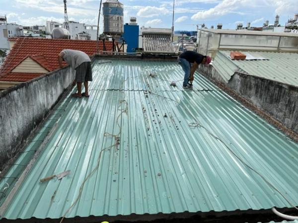 Thợ chống dột mái tôn tại Quận Tân Phú